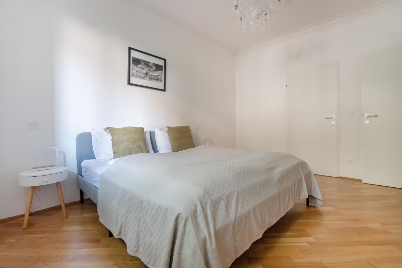 Absolute Ruhelage Im Zentrum Mit Parkplatz Apartment Vienna Exterior photo