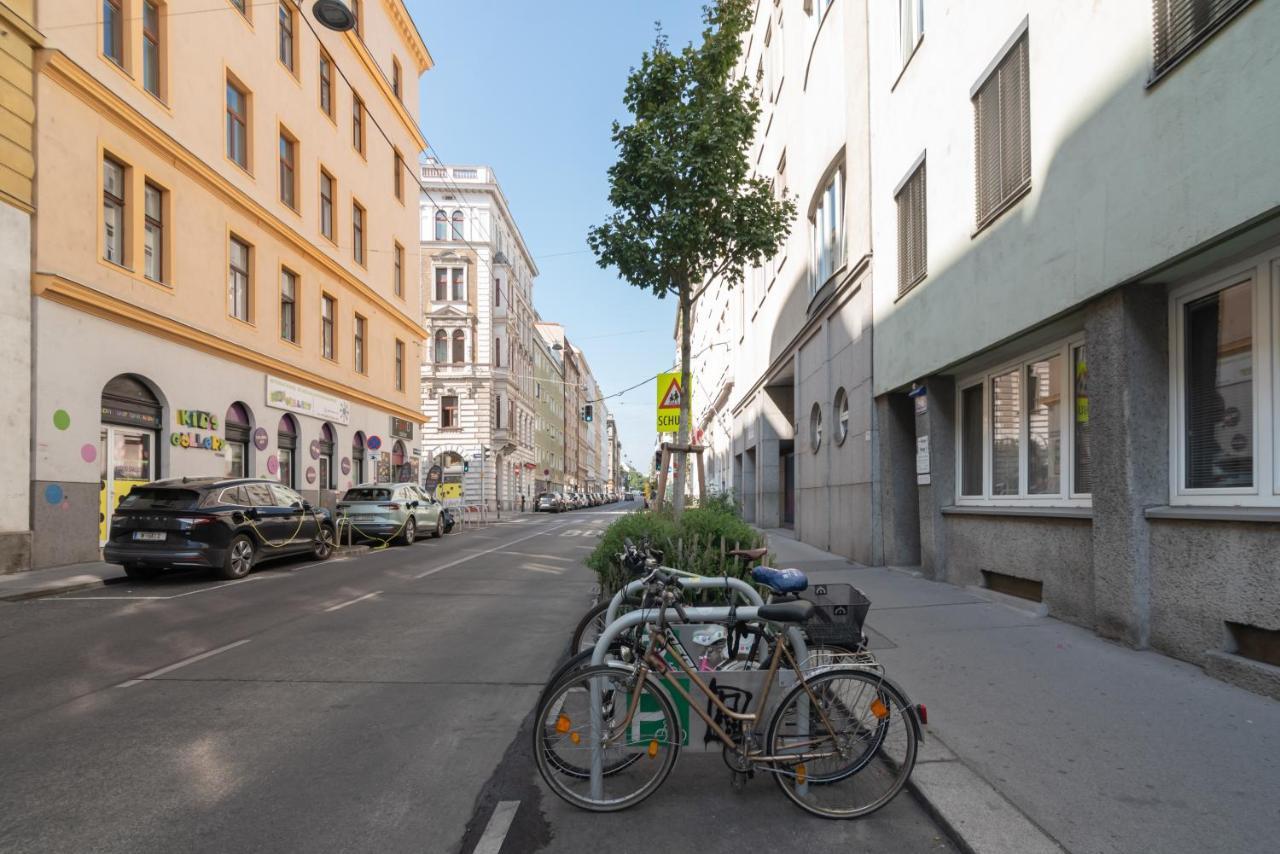 Absolute Ruhelage Im Zentrum Mit Parkplatz Apartment Vienna Exterior photo