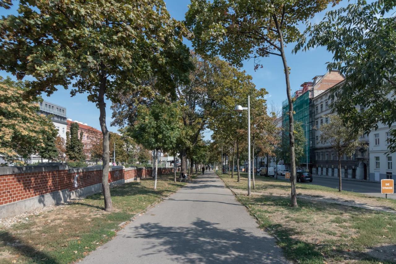 Absolute Ruhelage Im Zentrum Mit Parkplatz Apartment Vienna Exterior photo